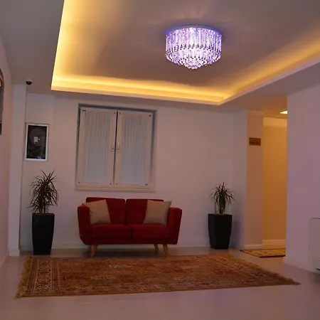 Turizem Shkelzeni Bajram Curri