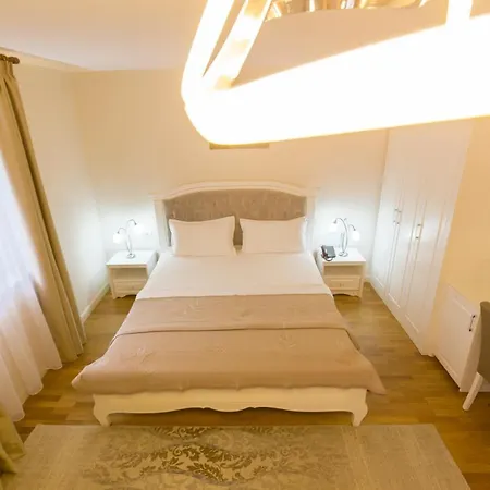 Turizem Shkelzeni Szálloda 4*