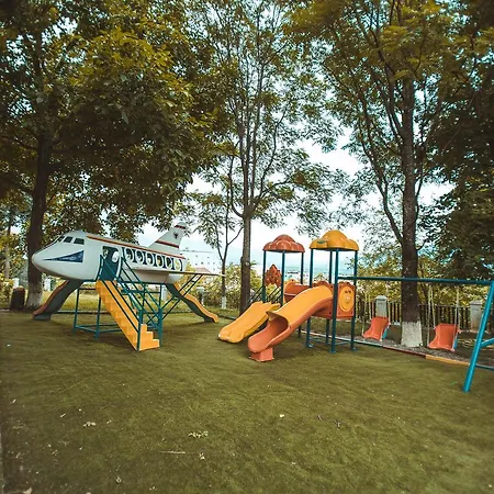 Szálloda Turizem Shkelzeni 4*