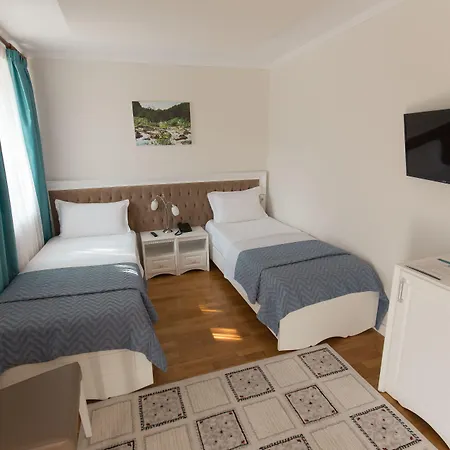 Turizem Shkelzeni Hotel Kolgecaj