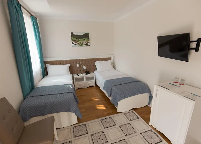Turizem Shkelzeni Hotel Bajram Curri