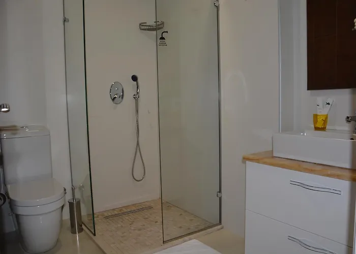 Turizem Shkelzeni Hotel 4*