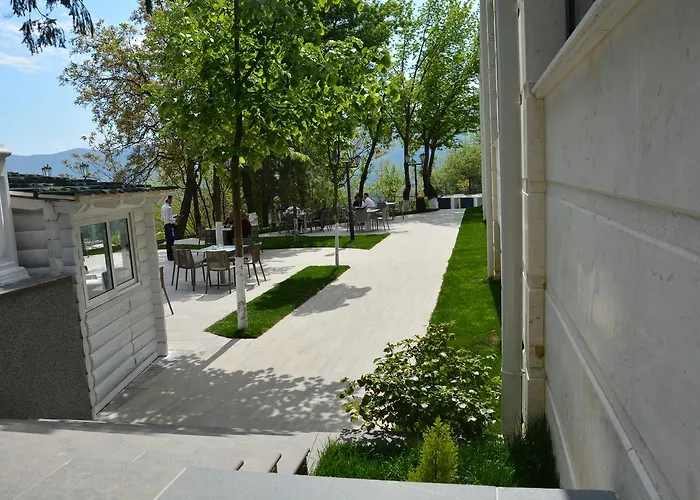 Turizem Shkelzeni Hotel Bajram Curri