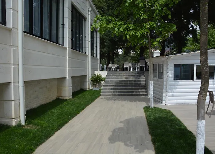 Turizem Shkelzeni Bajram Curri