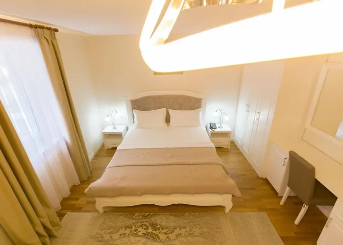 Turizem Shkelzeni Hotel 4*